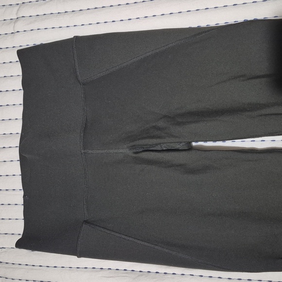 Old Navy built-in sculpt leggings - 3 for $10 - Picture 1 of 8